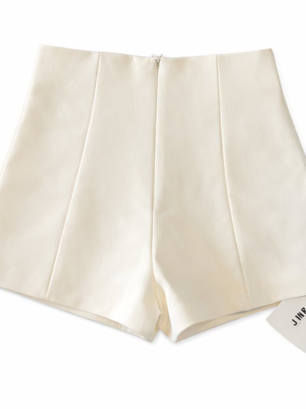 J.IN GWomen’s High Waisted White Shorts Size M Tailored Elegant  NWT - Picture 4 of 4
